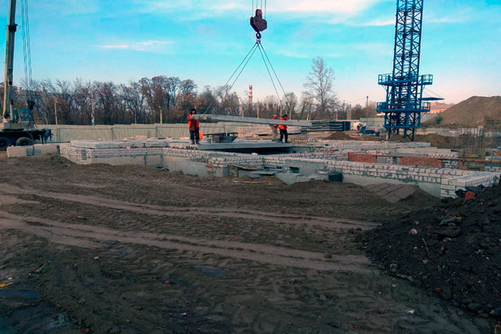 Заканчиваются работы по строительству цокольного этажа «ХарьковБудСити» Фото 01