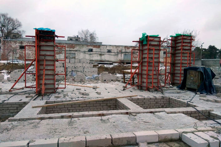 Работы по залитию колонн бетоном «ХарьковБудСити» Фото 05