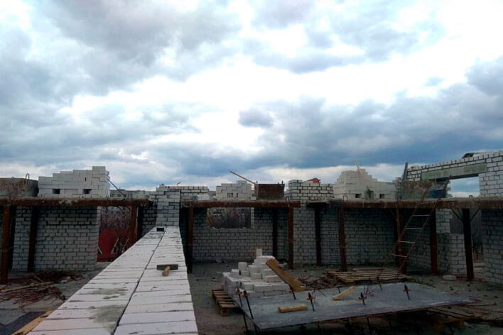 Кирпичная кладка пятого этажа «ХарьковБудСити» Фото 04